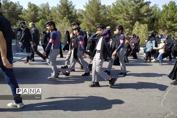 پیاده‌روی جاماندگان اربعین در شهرستان شاهین شهر