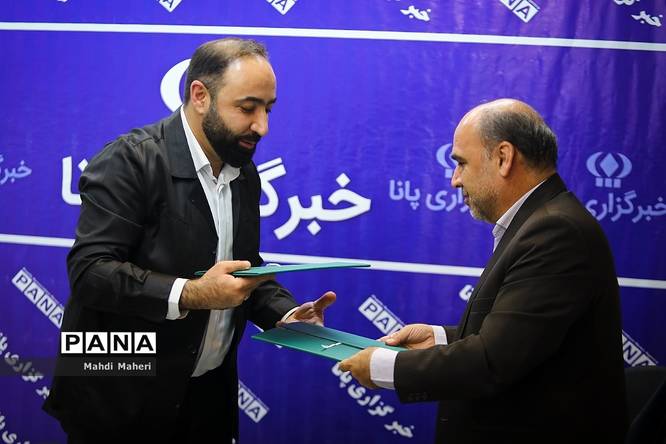 امضا تفاهم نامه همکاری سازمان دانشآموزی و کمیته امداد امام خمینی با موضوع «شور عاطفهها»