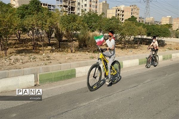 همایش دوچرخه‌سواری دانش‌آموزی به‌مناسبت هفته دفاع مقدس در منطقه کهریزک
