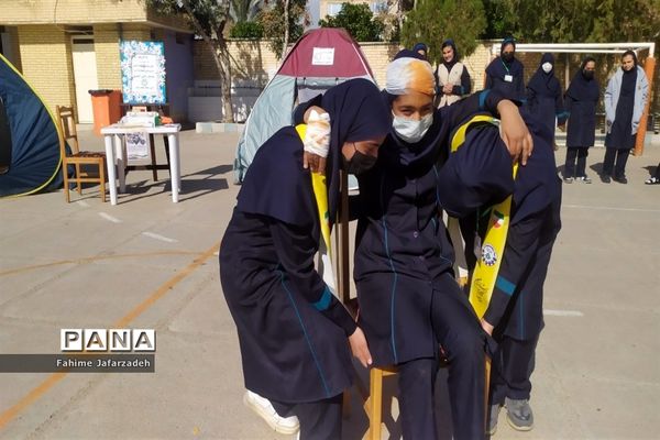 بیست و چهارمین مانور سراسری زلزله و ایمنی مدارس در آموزشگاه مختارنامه یک