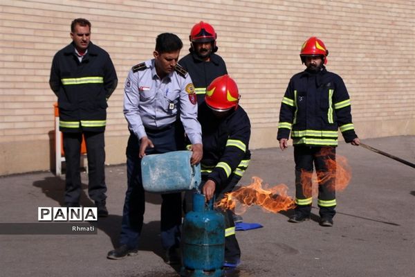 بیست و چهارمین مانور زلزله و ایمنی مدارس در شهرضا