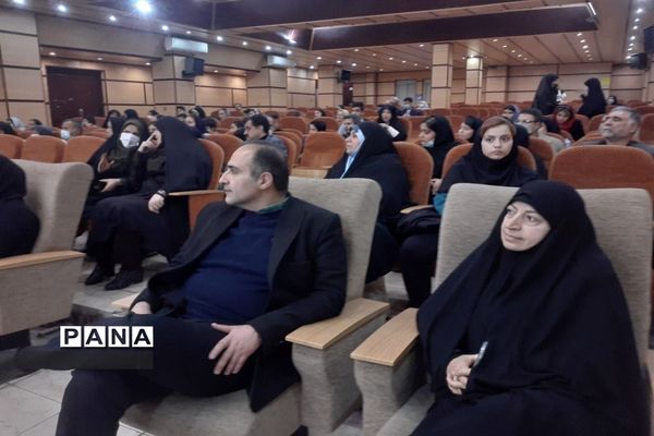 مراسم تجلیل از دانش‌آموزان برگزیده  مسابقات فرهنگی و هنری در سال تحصیلی 1401-1400