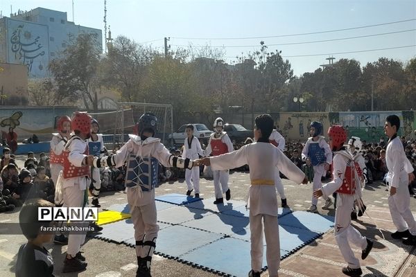 برگزاری المپیاد ورزشی درون مدرسه‌ای به‌مناسبت هفته بسیج در منطقه کهریزک