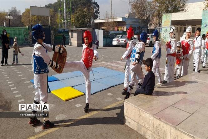 برگزاری المپیاد ورزشی درون مدرسهای بهمناسبت هفته بسیج در منطقه کهریزک