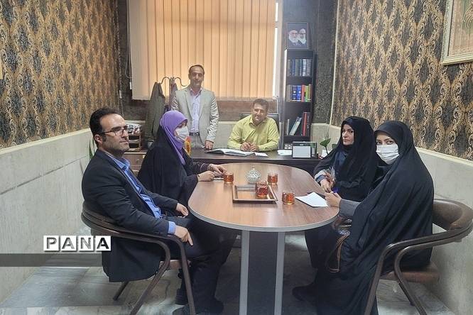 حضور و بازدید سرگروهان کیفیتبخشی فعالیتهای پرورشی قطب۲، در رودهن