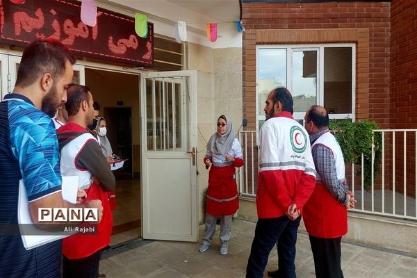 آمادگی آموزشگاه انصارالمهدی شهرستان قرچک برای برگزاری بیست و چهارمین مانور سراسری زلزله و ایمنی