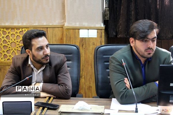 نشست هماهنگی برگزاری مانور سراسری ایمنی مدارس در برابر زلزله در فارس