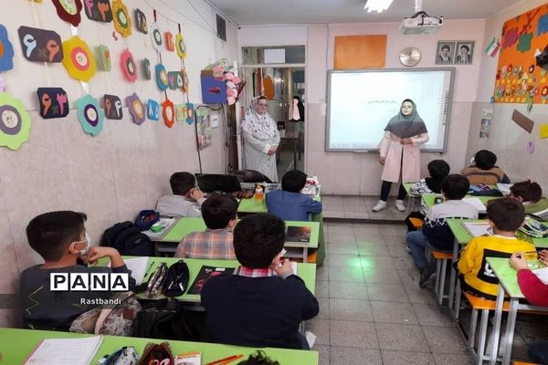 معاینات سلامتی دانش‌آموزان پایه چهارم و هفتم مدرسه ملاصدرا منطقه ۱۳