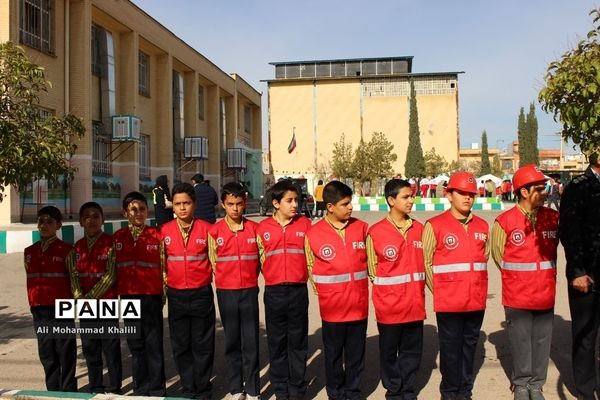 برگزاری مانور زلزله همزمان با سراسر کشور در مدارس فارس