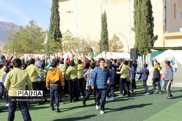 برگزاری مانور زلزله همزمان با سراسر کشور در مدارس فارس