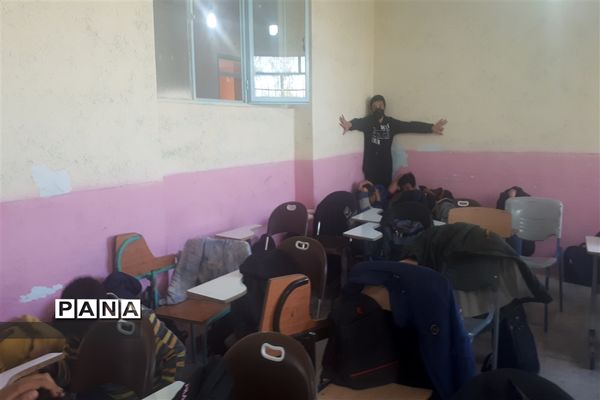 بیست و چهارمین مانور سراسری زلزله و ایمنی در مدارس ابرکوه