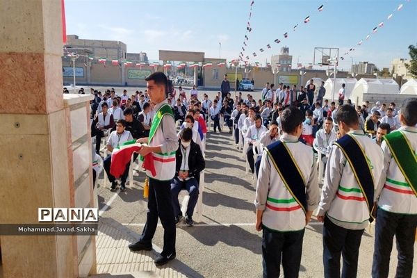 مانور زلزله در دبیرستان شهید «احمد علمداری» جعفرآباد قم