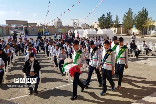 مانور زلزله در دبیرستان شهید «احمد علمداری» جعفرآباد قم