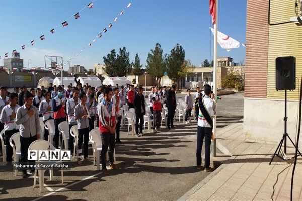 مانور زلزله در دبیرستان شهید «احمد علمداری» جعفرآباد قم