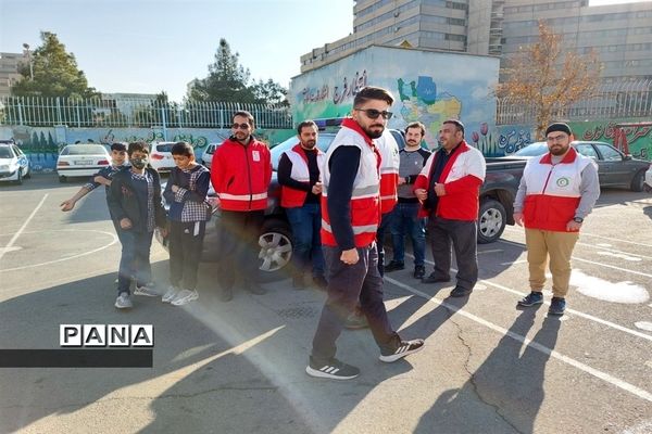 بیست و چهارمین مانور سراسری زلزله و ایمنی در مدارس منطقه ۵