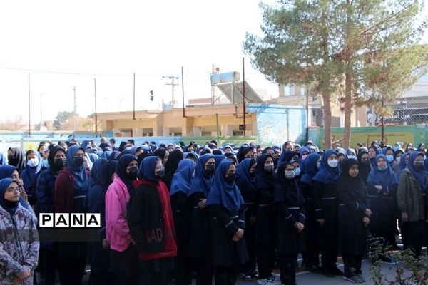 بیست و چهارمین مانور سراسری زلزله در دبیرستان شهید دهقان ناحیه ۲ یزد