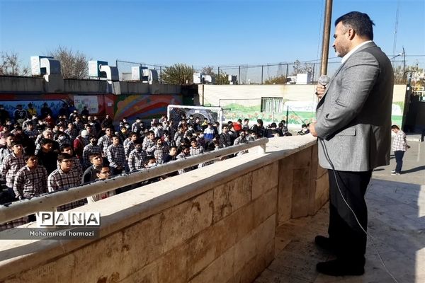 بیست و چهارمین دوره مانور سراسری زلزله و ایمنی در دبیرستان شهید اخوان منطقه ۱۴