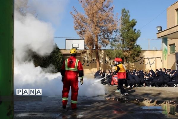 بیست و چهارمین مانور سراسری زلزله و ایمنی در مدارس ورامین