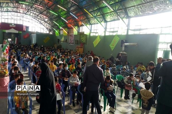 مسابقه کتاب‌خوانی با عنوان «خانواده مهم‌تر است»، در مدارس آباده