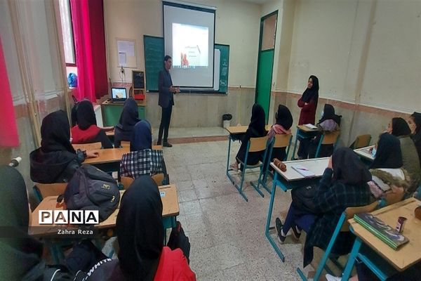 گرامیداشت هفته پژوهش در آموزشگاه طریقت جوادآباد