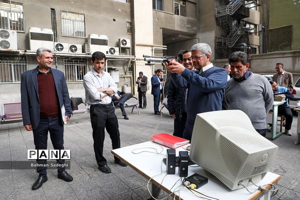 برگزاری مسابقات تیراندازی با تپانچه کارکنان وزارت آموزش و پرورش در هفته بسیج