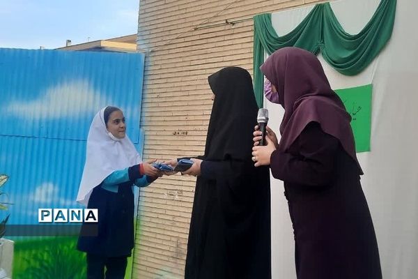 مراسم روز پرستار و بزرگداشت شهادت شهید فخری‌زاده در دبستان سما ۲ رودهن