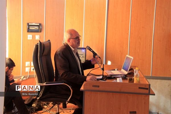 برگزاری انتخابات شورای انجمن اولیا و مربیان در اداره آموزش و پرورش ناحیه یک شهرری