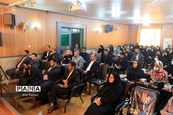 برگزاری انتخابات شورای انجمن اولیا و مربیان در اداره آموزش و پرورش ناحیه یک شهرری