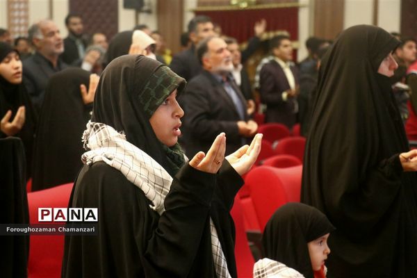 آیین تجلیل از فرماندهان پیشگام مدارس در اختتامیه هفته‌ بسیج
