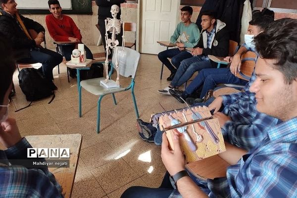 نشست زیست‌‌شناسی در مرکز استعدادهای درخشان شهید بهشتی