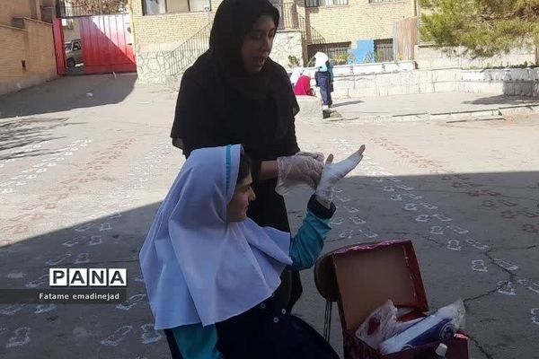 کارگاه آموزشی کمک‌های اولیه و آتل‌بندی در دبستان سما۲ رودهن