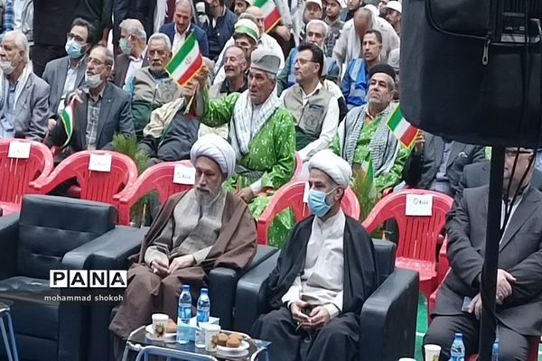 اجتماع 10هزار نفری طلایه‌داران و جهادگران اقتصاد مقاومتی استان فارس