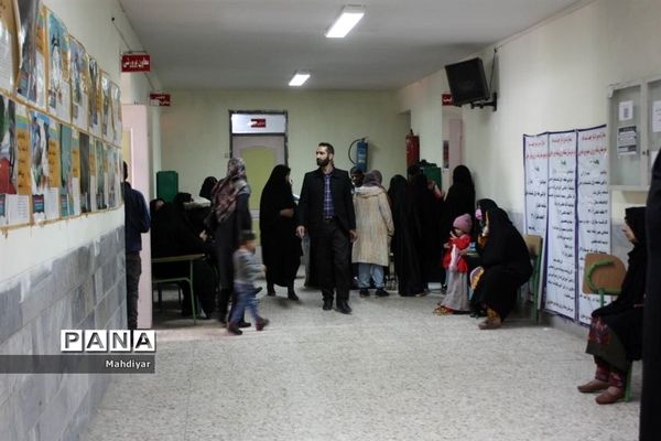 ارائه خدمات درمانی گروه جهادی سردار حاج حسین همدانی در بخش جوادآباد