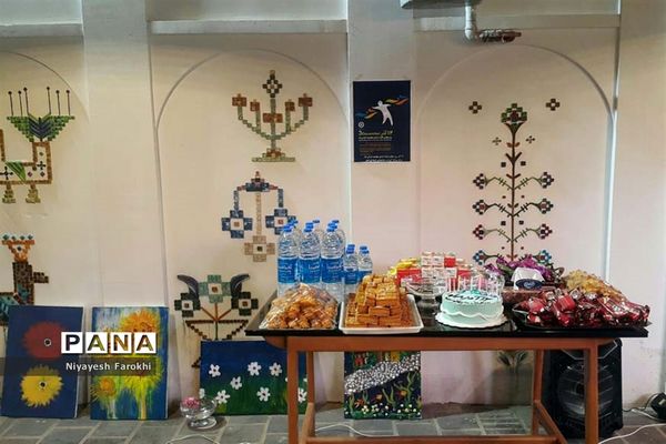 افتتاح نمایشگاه هنری معلولان در آباده