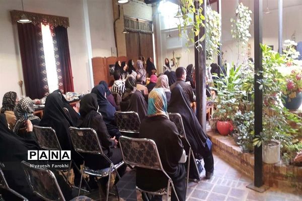 افتتاح نمایشگاه هنری معلولان در آباده