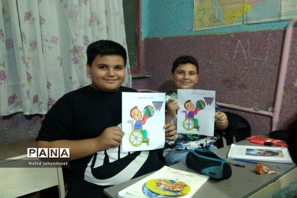 مسابقه نقاشی با موضوع توان خواهان در دبستان راه نور