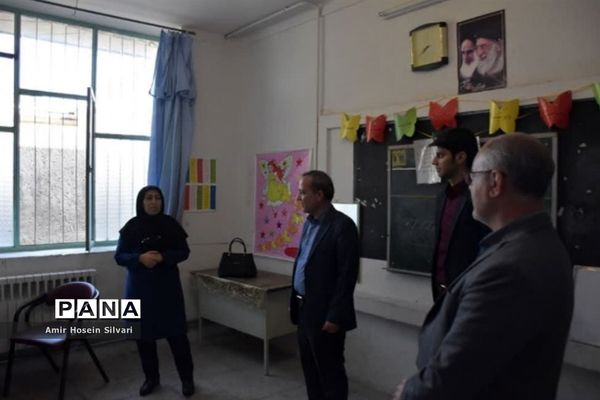 دیدار مدیر آموزش و پرورش جهرم با معلمان و دانش‌آموزان مدارس با نیازهای ویژه