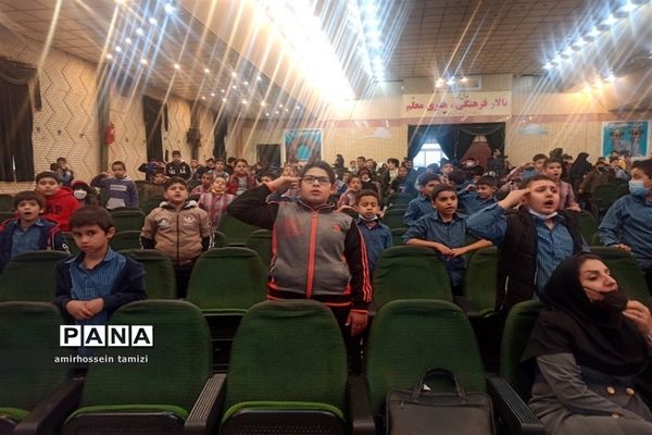 برنامه کودکانه های مهدوی ویژه دانش‌آموزان پسر ناحیه 3 شیراز