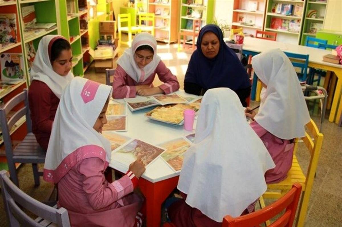 دسترسی کودکان و نوجوانان به کتاب در ۶۰ مرکز ثابت و سیار کانون در استان اصفهان