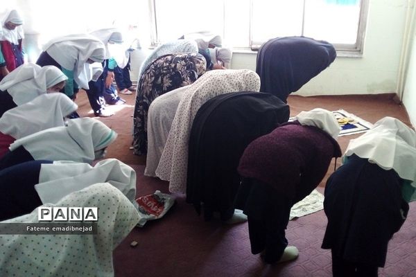 برگزاری و آموزش نماز جماعت در مدارس ابتدایی رودهن