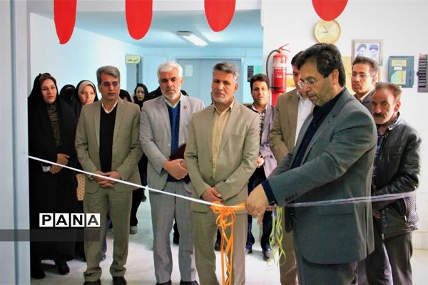 افتتاح نمایشگاه صنایع‌دستی و فعالیت‌های هنری مراکز توانبخشی معلولان ابرکوه