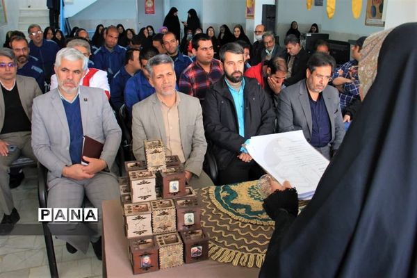 افتتاح نمایشگاه صنایع‌دستی و فعالیت‌های هنری مراکز توانبخشی معلولان ابرکوه