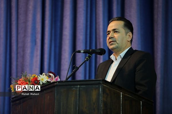 بیست و پنجمین دوره معلم پژوهنده، پژوهشگران برتر و دانش‌آموزان برگزیده