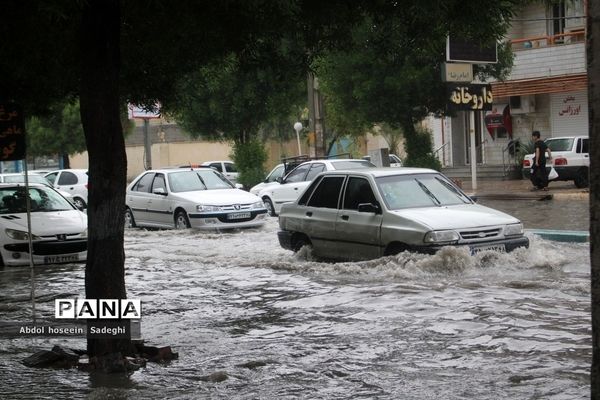 بارش باران و آبگرفتگی معابر در بوشهر