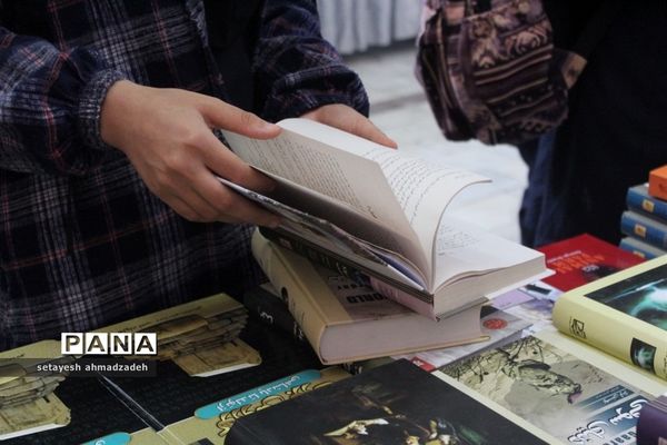 برگزاری نمایشگاه کتاب در گلوگاه
