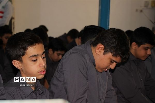 برگزاری نماز جماعت در دبیرستان صیاد شیرازی ساری