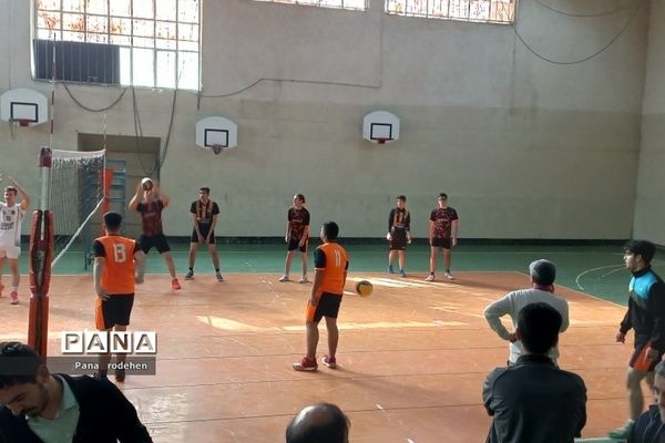 برگزاری مسابقات مرحله آموزشگاهی  والیبال در آموزش و پرورش رودهن