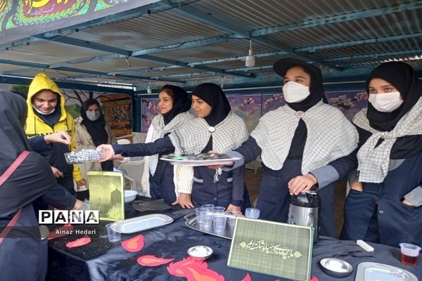 برپایی ایستگاه صلواتی در مدارس دخترانه کاشمر