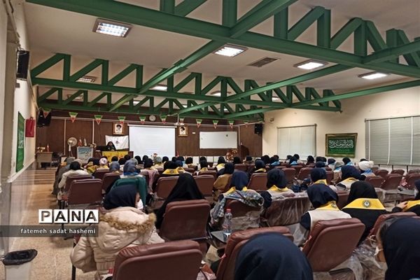 برگزاری کارگاه آموزشی تشکیلات ویژه یاورمربیان ناحیه 3 شیراز