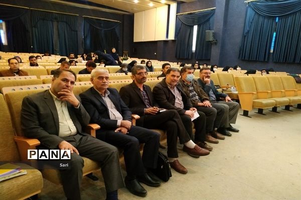 برگزاری گردهمایی مربیان عضو سازمان دانش‌آموزی شهرستان شاهین شهر